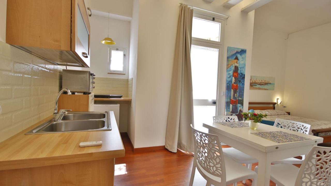 Casa Levante A 75 Mt Dalla Spiaggia Monopoli Eksteriør billede