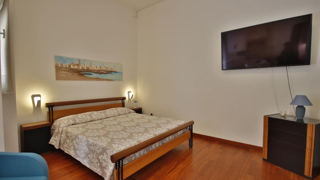 Casa Levante A 75 Mt Dalla Spiaggia Monopoli Eksteriør billede