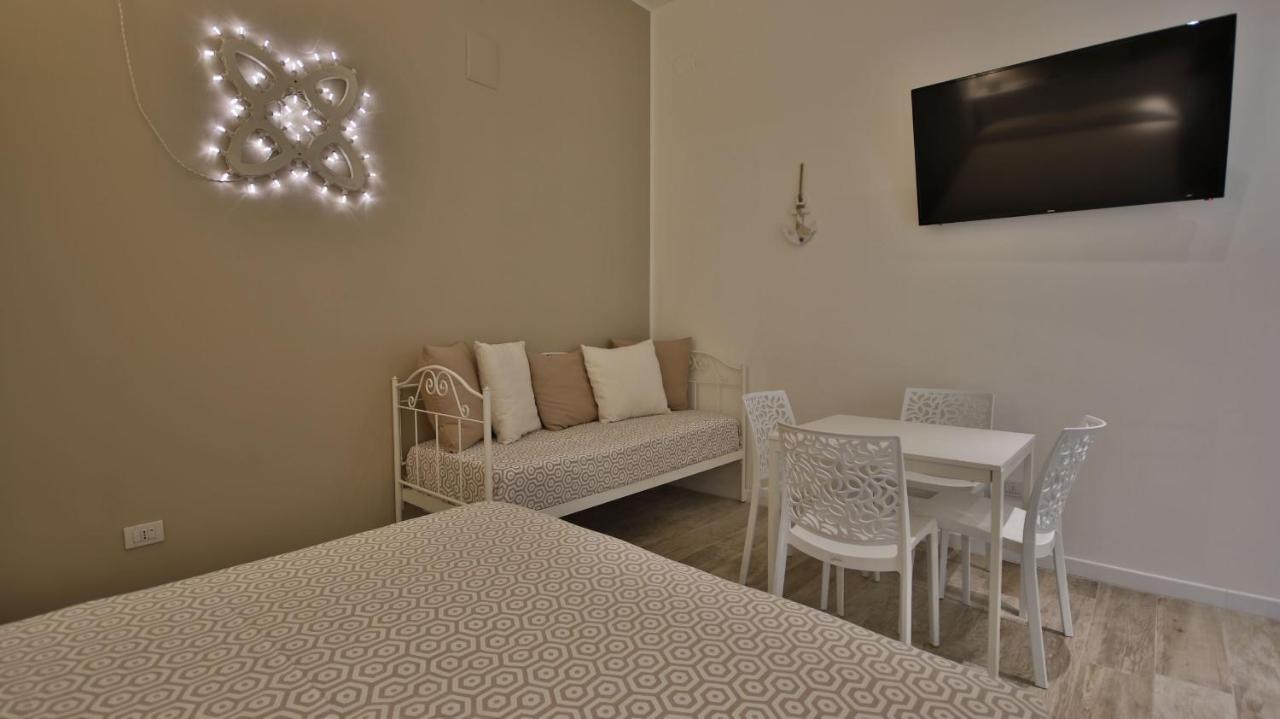 Casa Levante A 75 Mt Dalla Spiaggia Monopoli Eksteriør billede