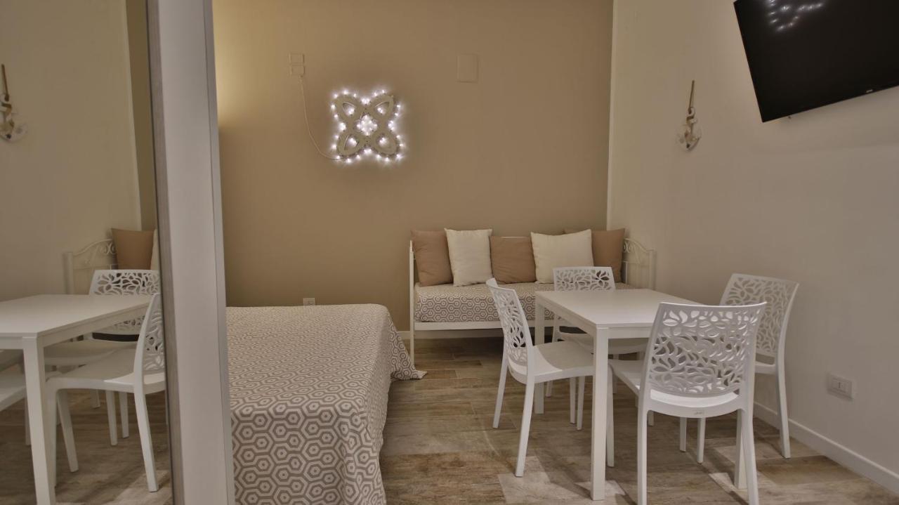 Casa Levante A 75 Mt Dalla Spiaggia Monopoli Eksteriør billede